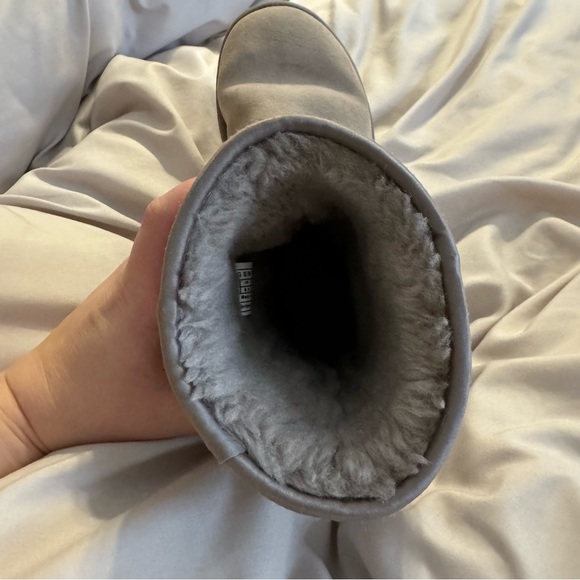 Like New, Rhinestone Bow Uggs - Picture 3 of 5